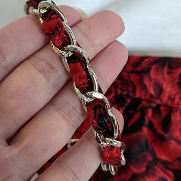 White House Black Market Bold Rose Clutch/ Wristlet - Picture 3 of 11